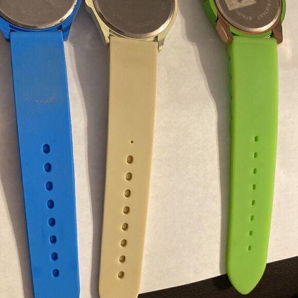 Geneva Platinum Women's Stainless Steel Quartz Rhinestone Watch Set of 4 - Picture 9 of 12